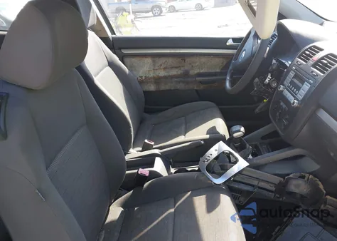 2007 Volkswagen Rabbit из США, поврежденный, VIN WVWBR71K17W278338